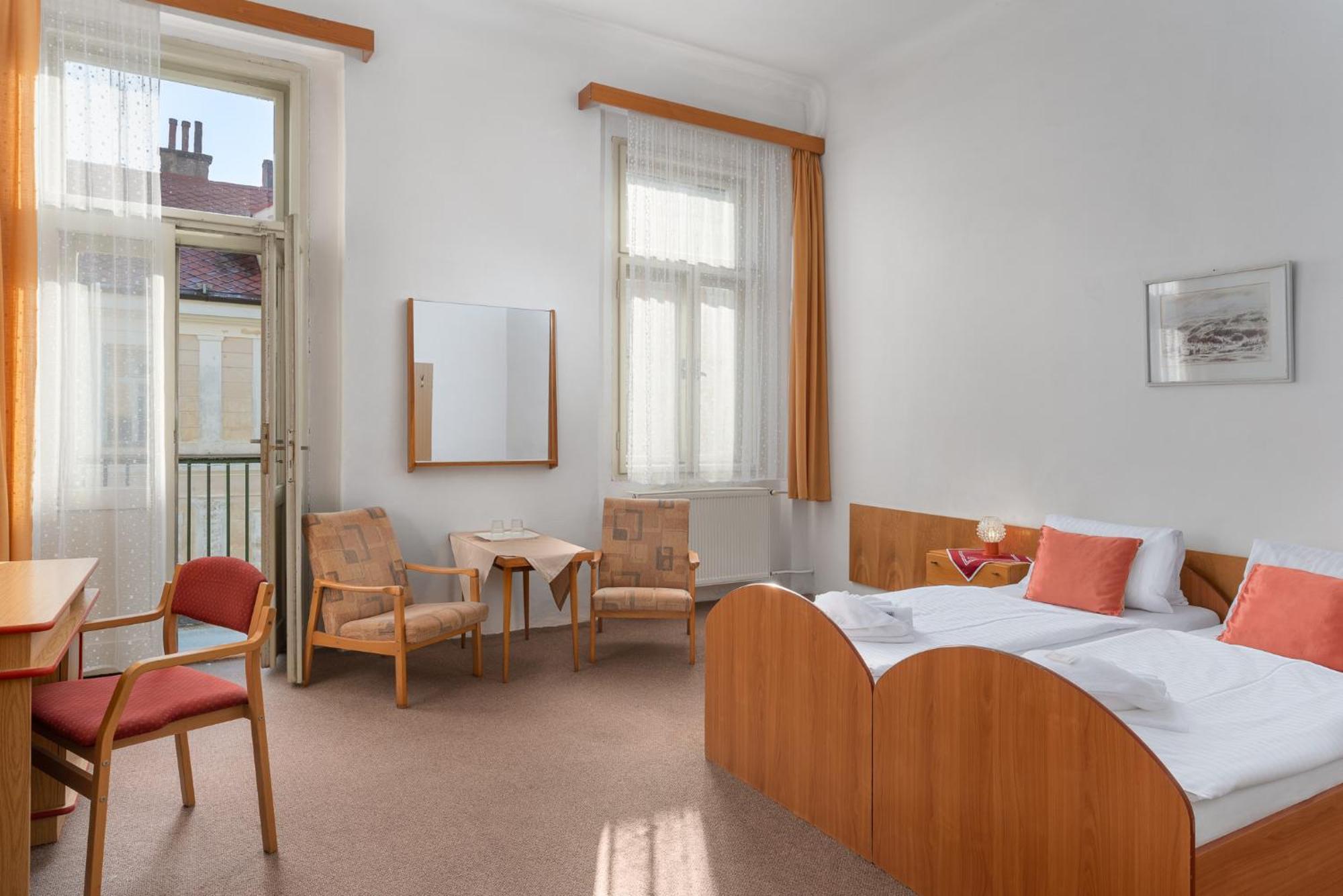 Otava - Vedlejsi Budova Františkovy Lázně Exterior foto